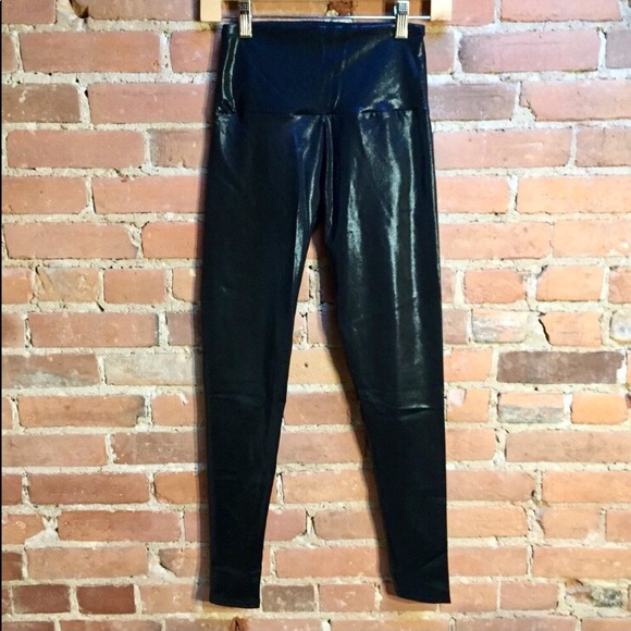 Greater Than Sports Shiny Black Liquid Leggings - Picture 2 of 8